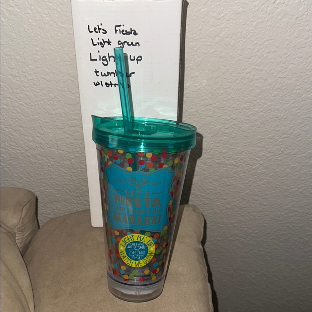 Light Green Fiesta Tumbler with Straw